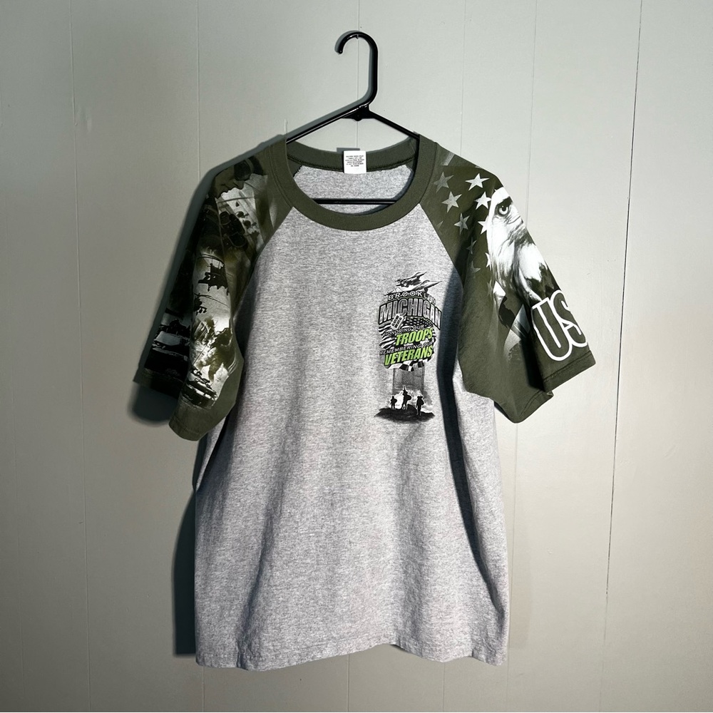 Brooklyn Michigan Troops Veterans Patriotic USA Graphic T-Shirt XL